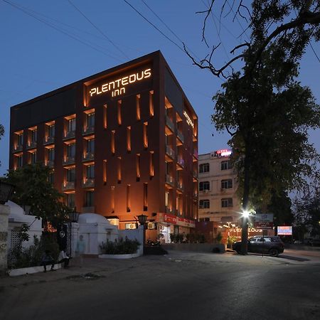 Plenteous Inn Ahmadábád Exteriér fotografie