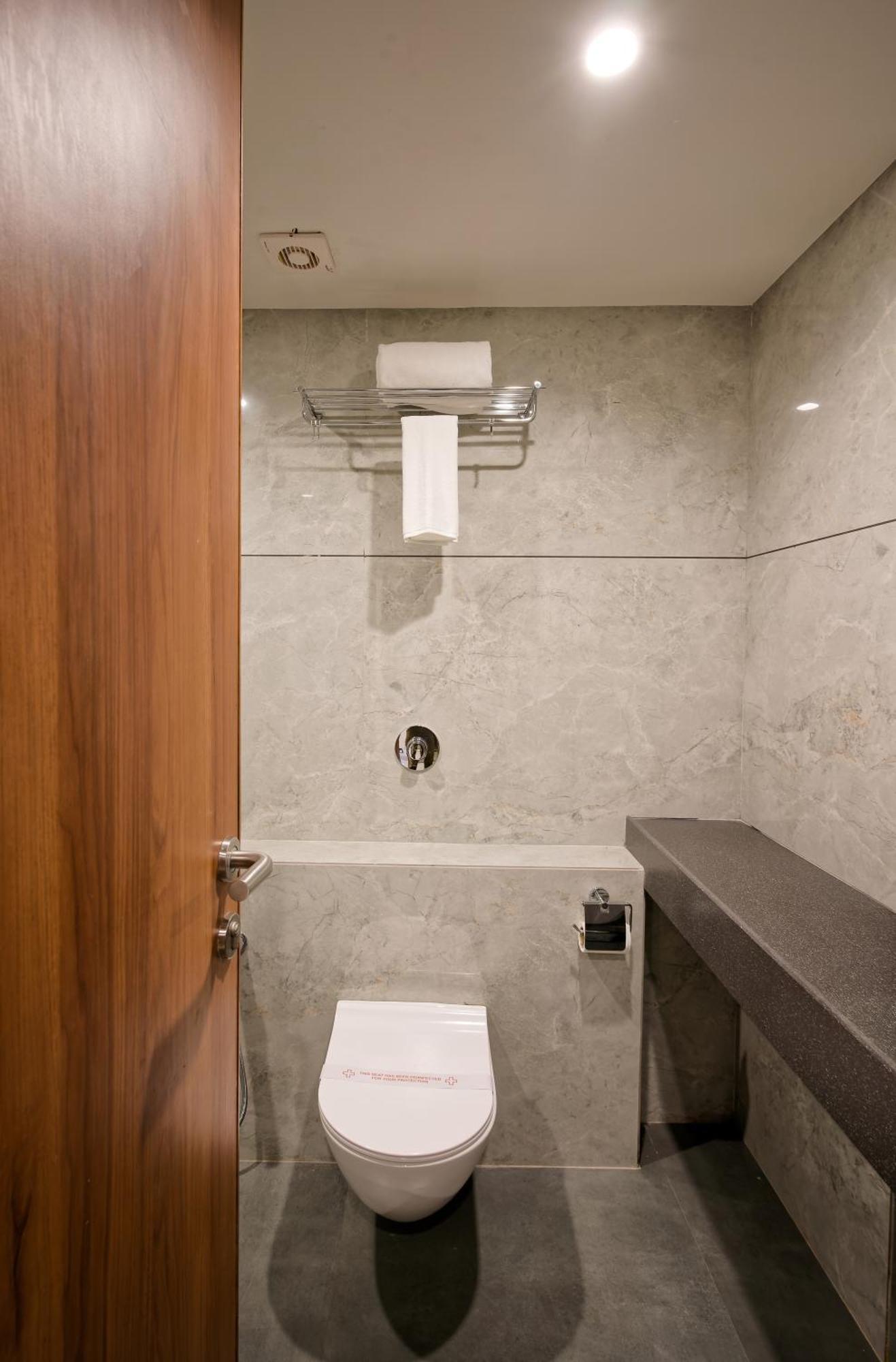 Plenteous Inn Ahmadábád Exteriér fotografie