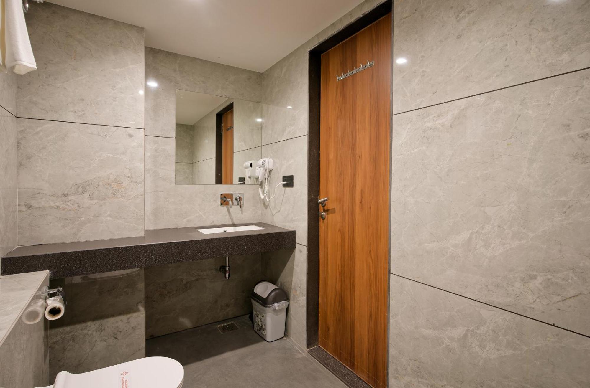 Plenteous Inn Ahmadábád Exteriér fotografie