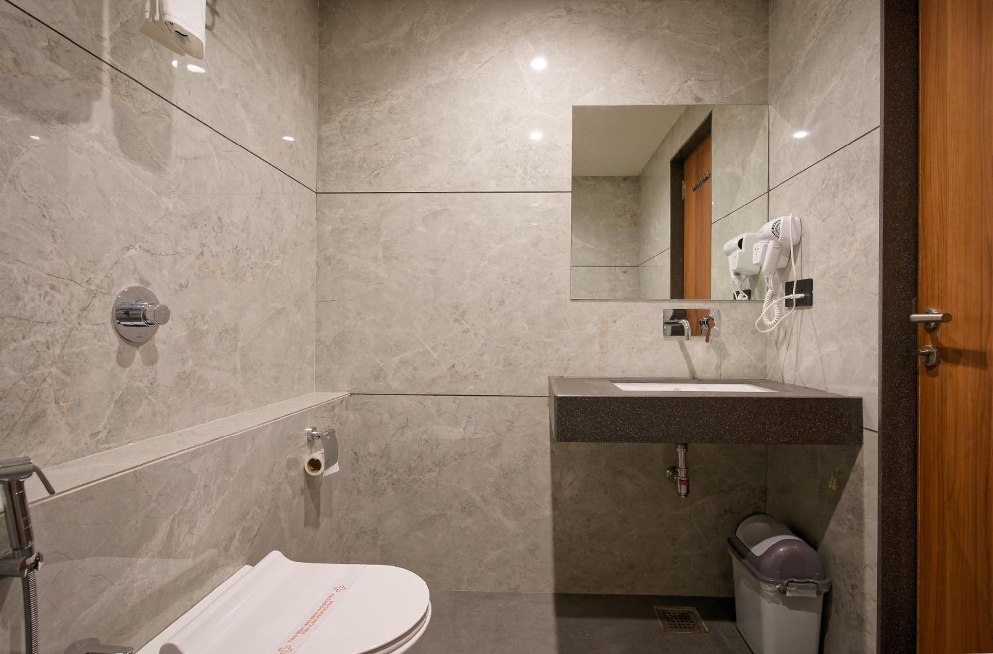 Plenteous Inn Ahmadábád Exteriér fotografie