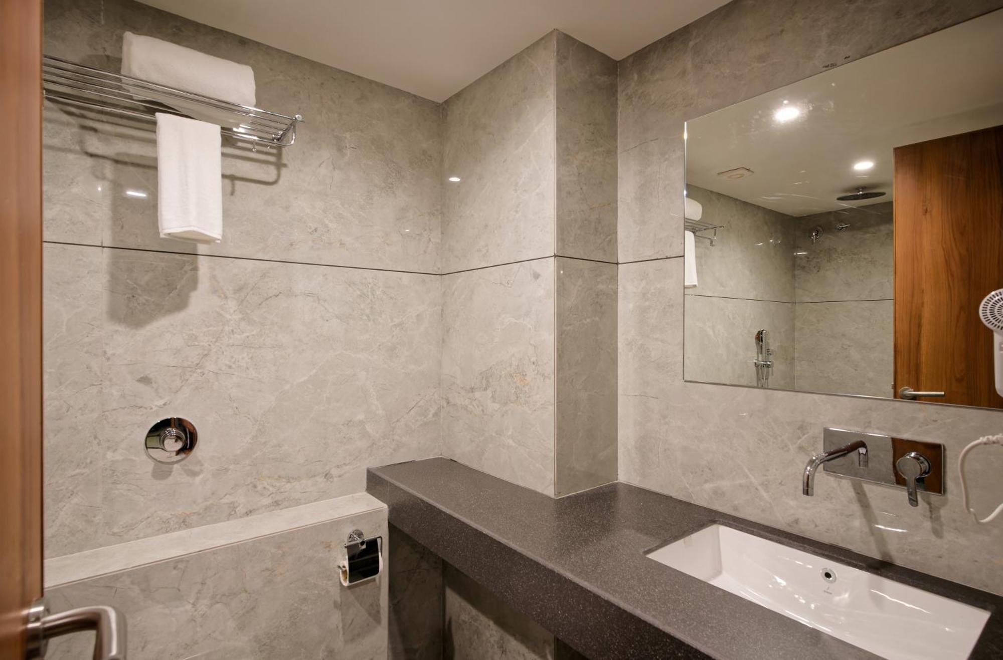 Plenteous Inn Ahmadábád Exteriér fotografie