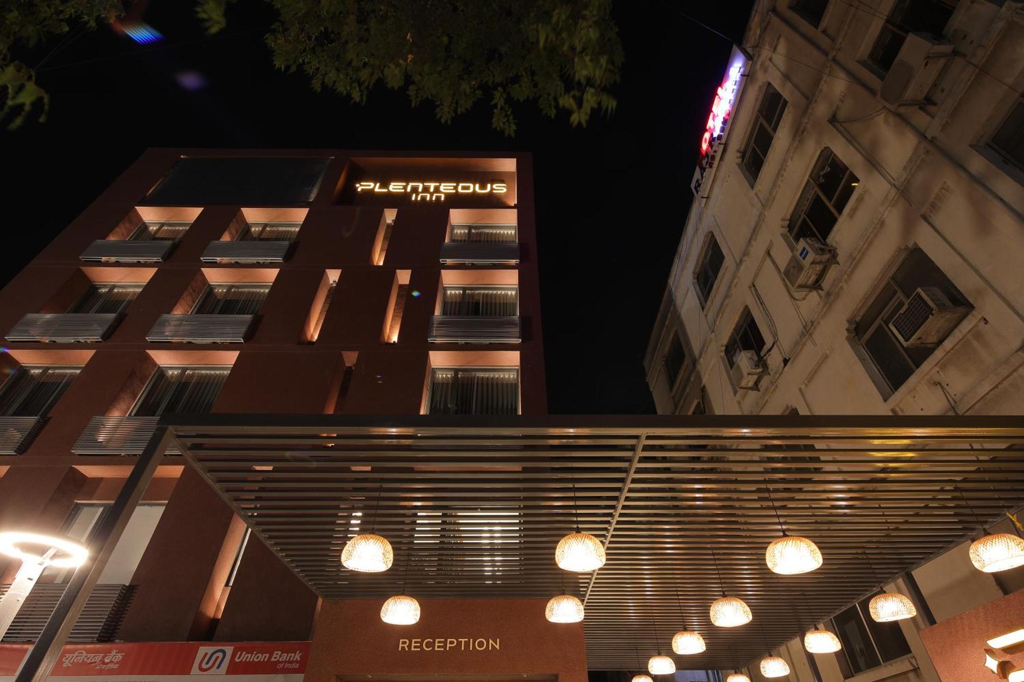 Plenteous Inn Ahmadábád Exteriér fotografie